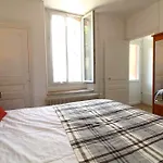 Le Cru Colbert Apartmán *