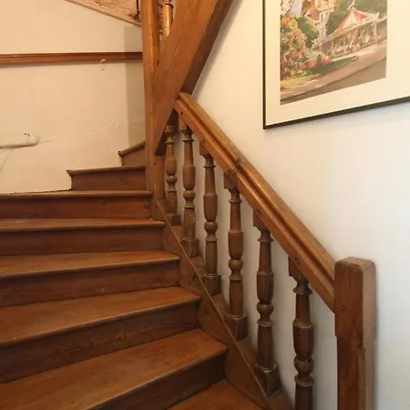 Le Cru Colbert Beaune (Cote d'Or)