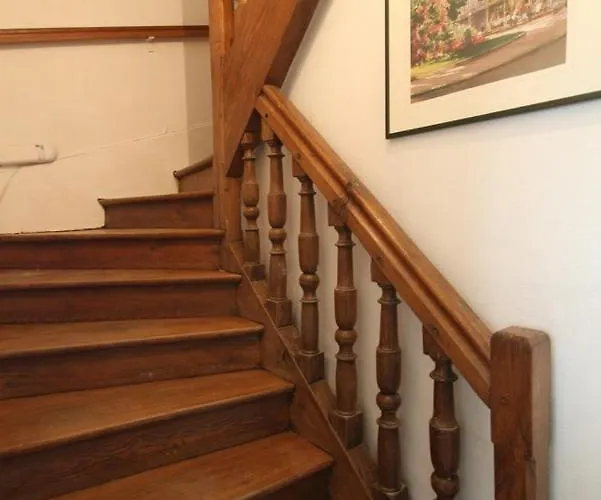 Le Cru Colbert Beaune (Cote d'Or)