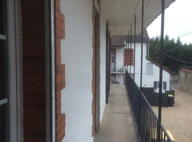 Le Cru Colbert * بون