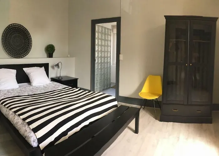 Le Cru Colbert شقة بون